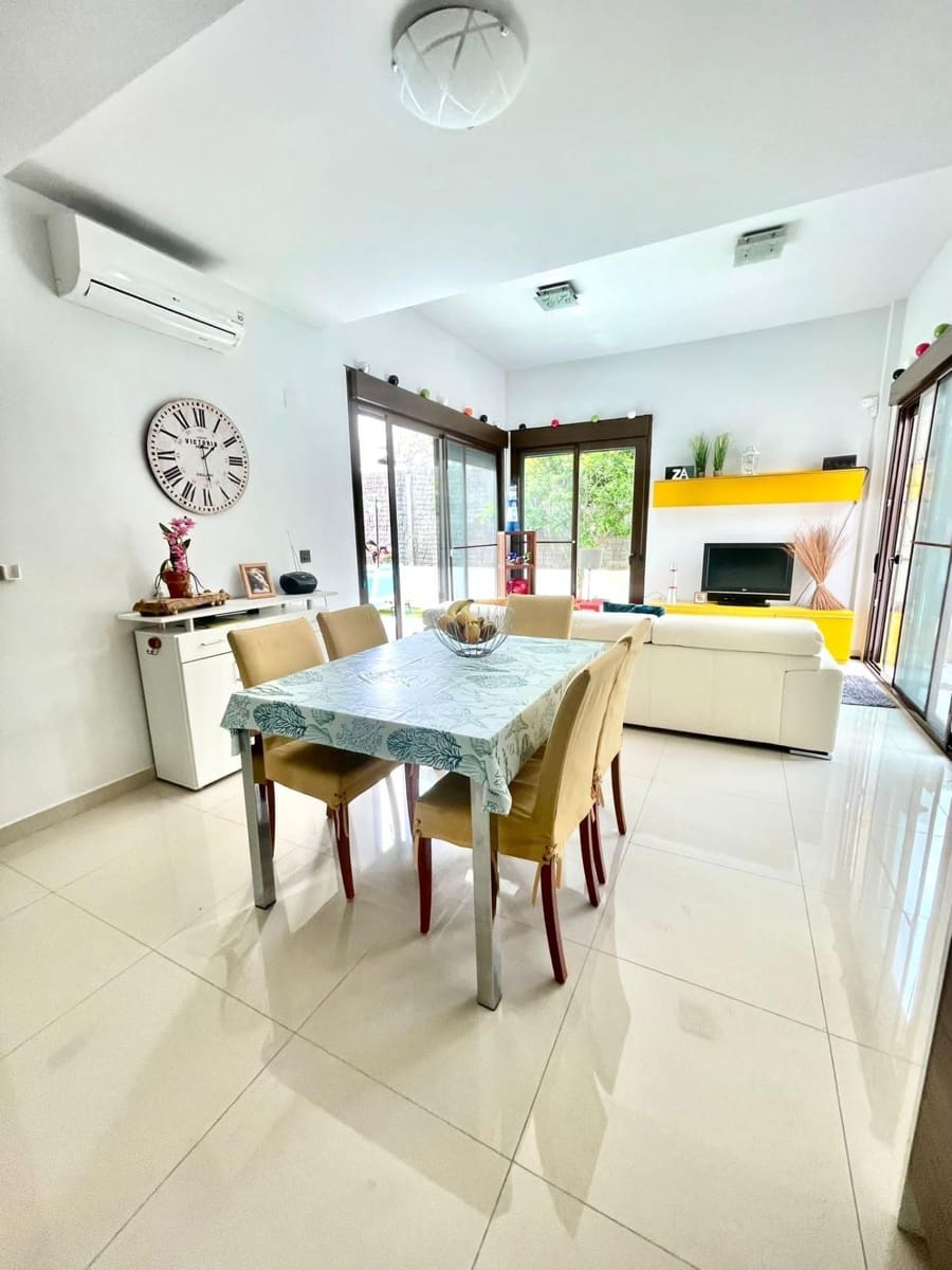 2 quarto Moradia para venda em Orihuela Costa com piscina - 299 900 € (Ref: 9778283)