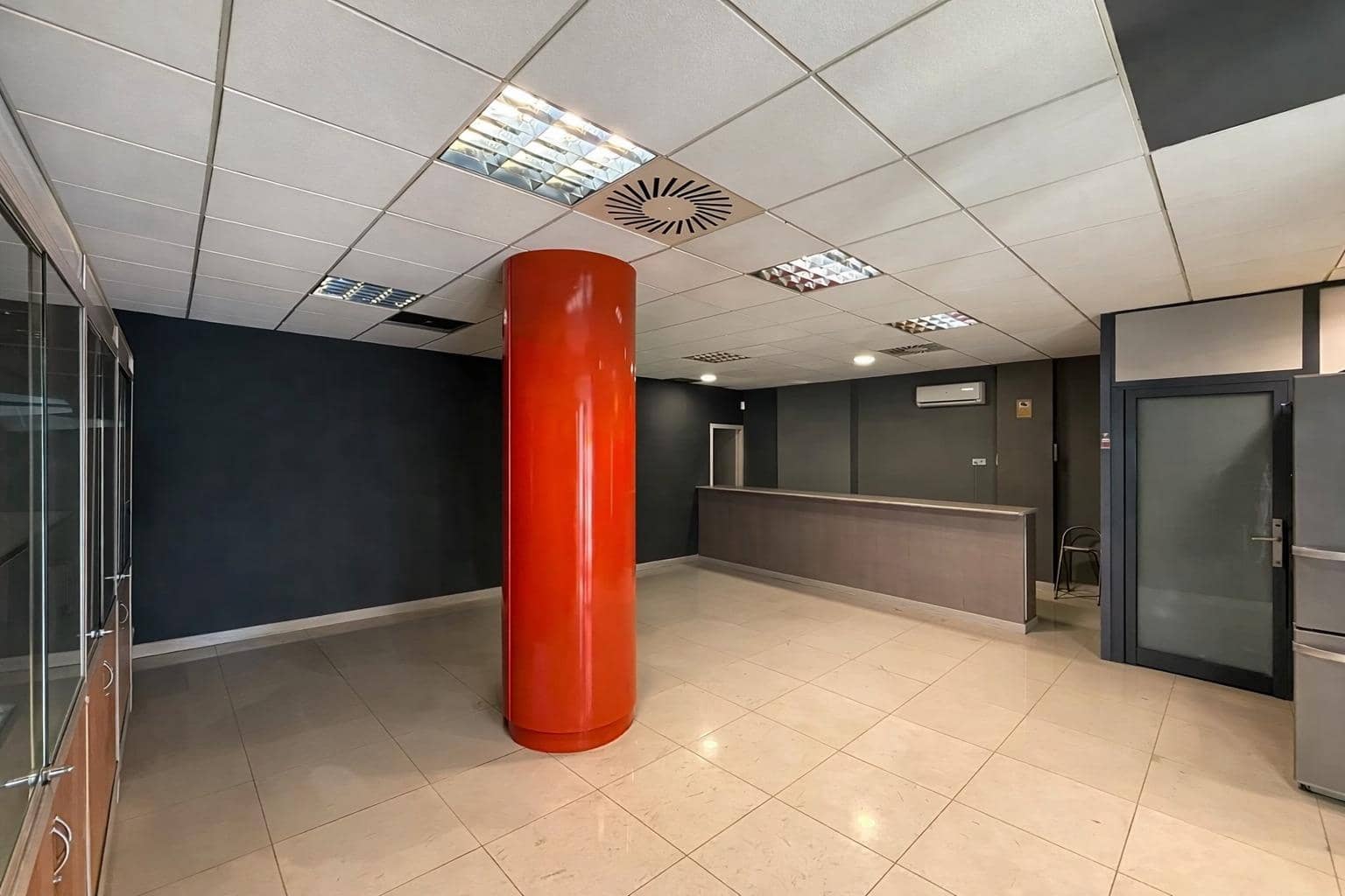 Commercial for sale in Torrevieja - € 259,000 (Ref: 9778284)