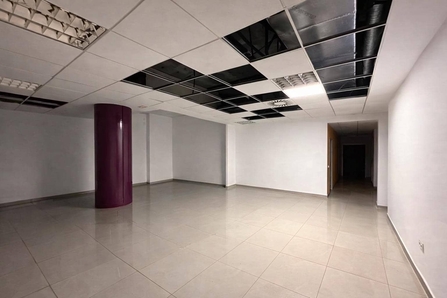 Commercial for sale in Torrevieja - € 259,000 (Ref: 9778284)