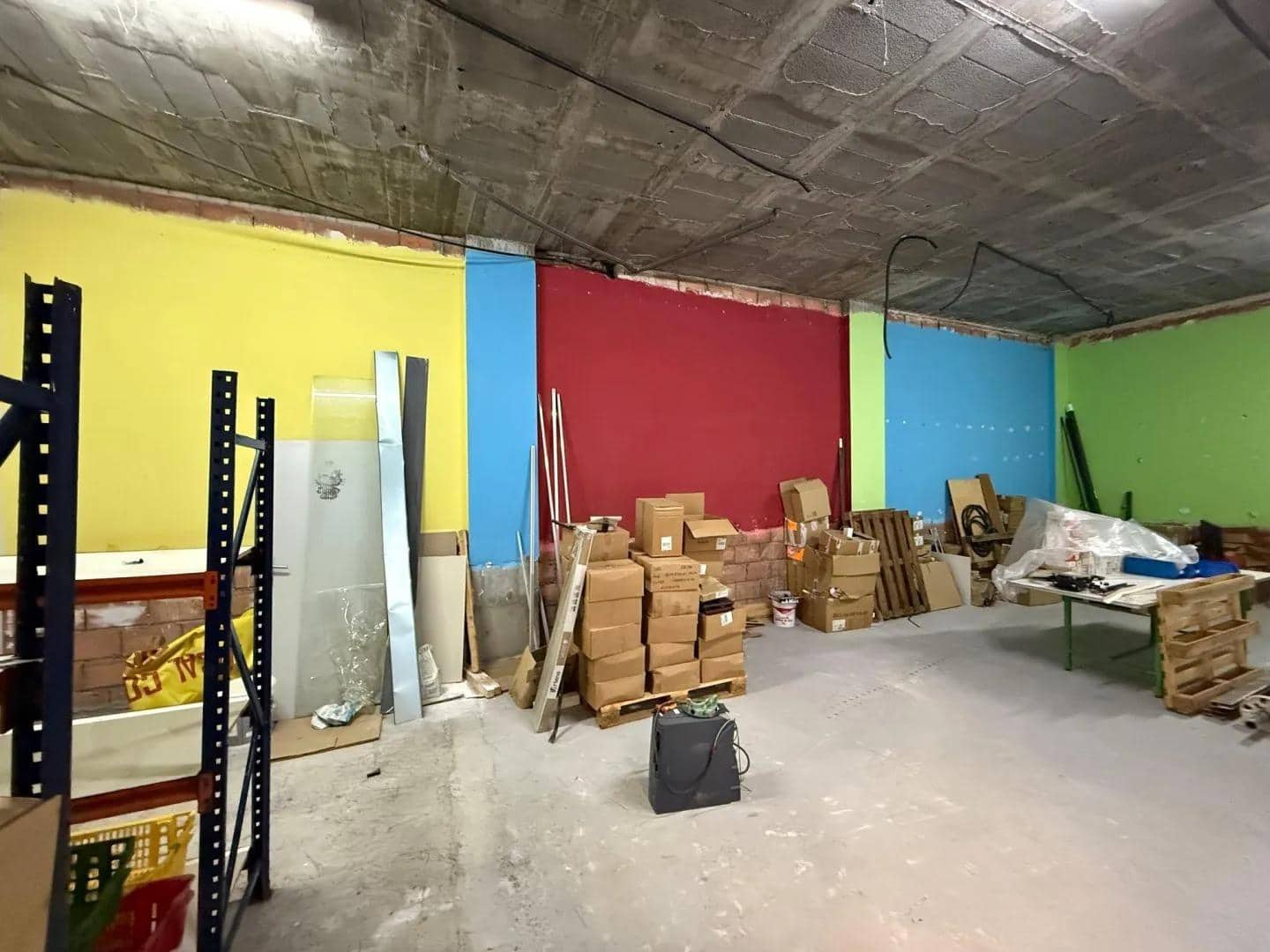 Commercial for sale in Torrevieja - € 259,000 (Ref: 9778284)