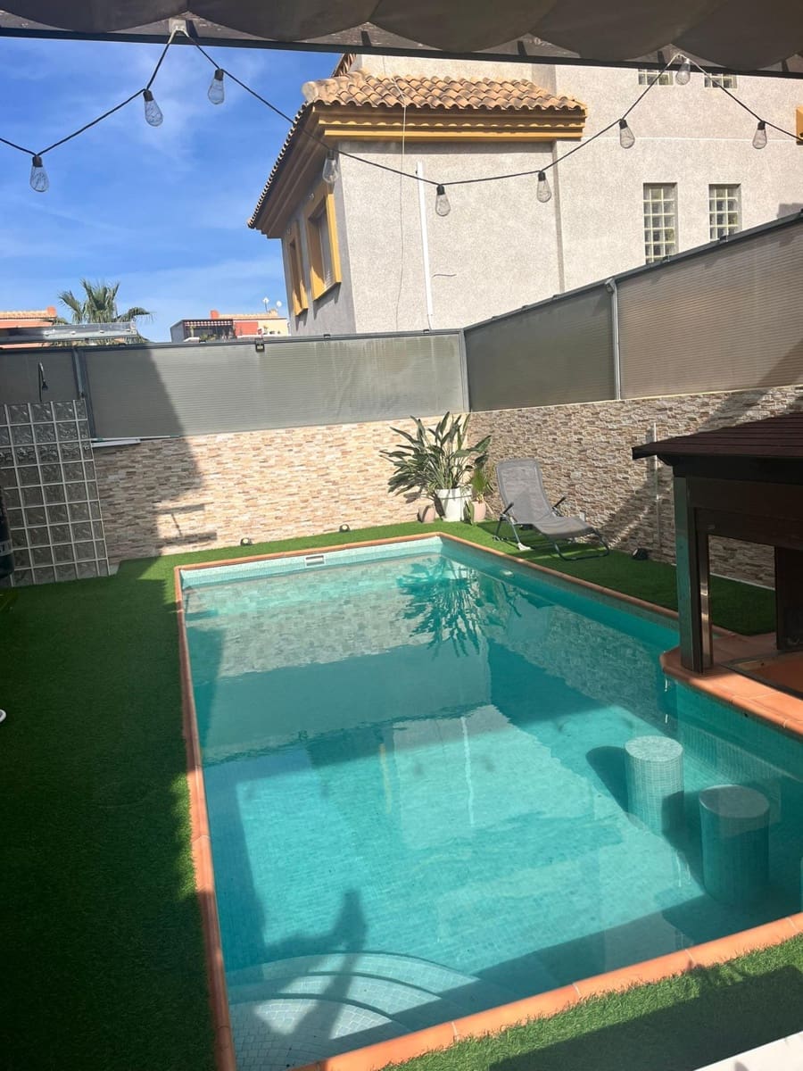 3 camera da letto Villetta a Schiera in vendita in Los Montesinos con piscina - 385.000 € (Rif: 9780702)