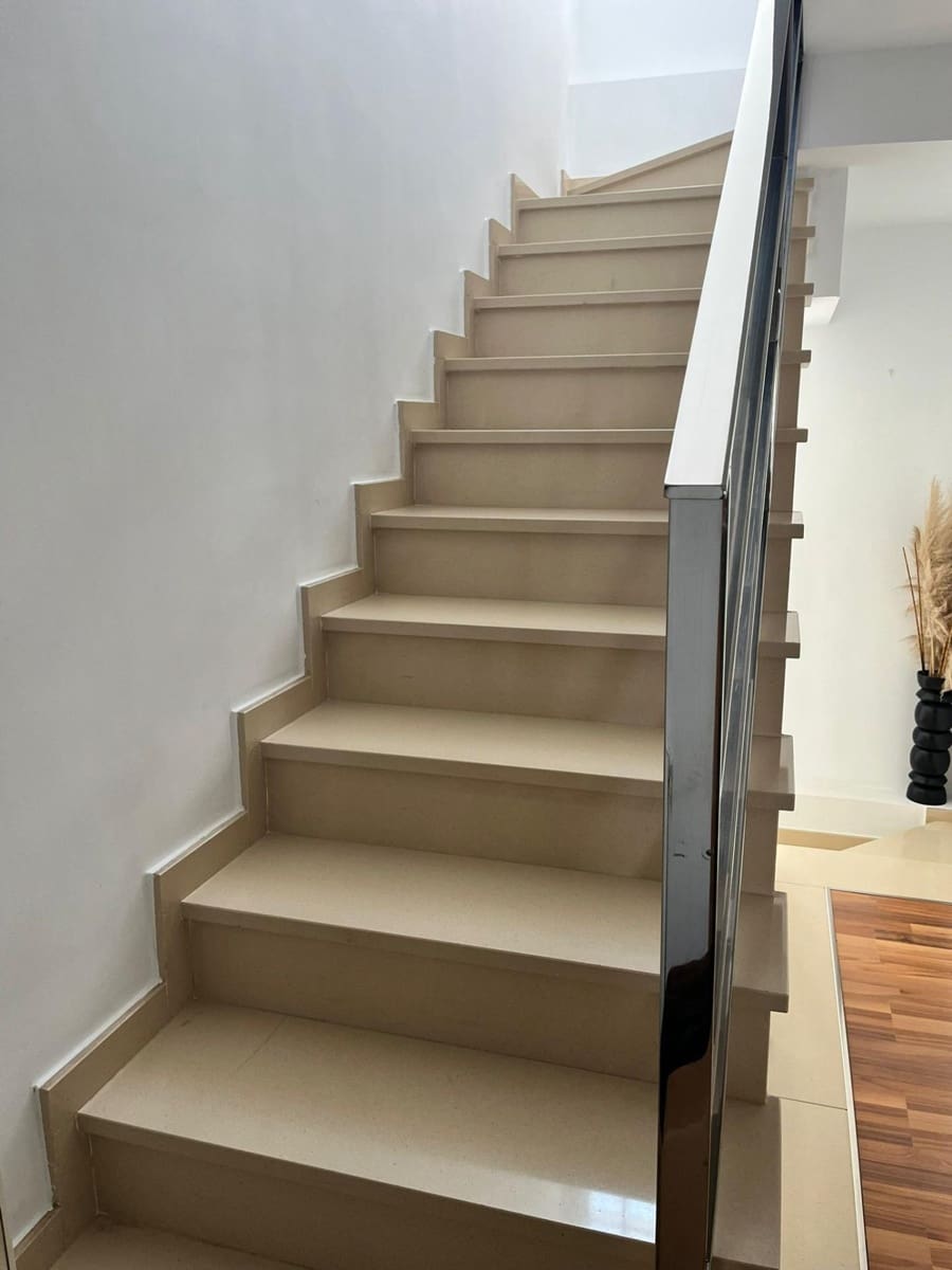 3 camera da letto Villetta a Schiera in vendita in Los Montesinos con piscina - 385.000 € (Rif: 9780702)