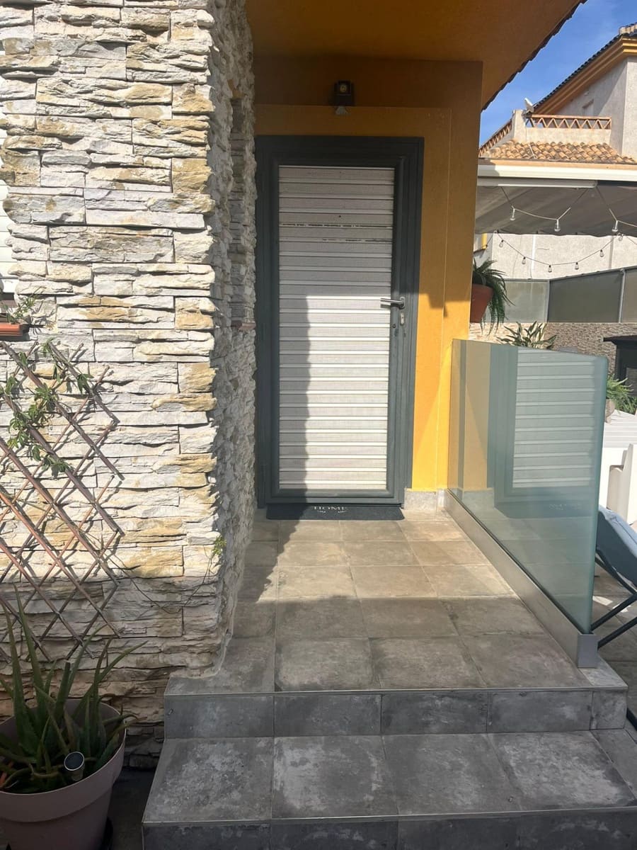 3 camera da letto Villetta a Schiera in vendita in Los Montesinos con piscina - 385.000 € (Rif: 9780702)