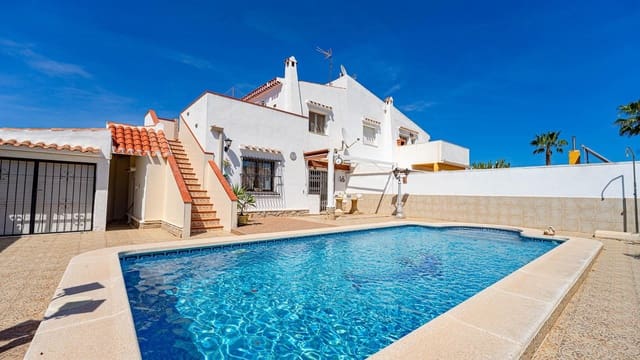 4 soverom Kjedet enebolig til salgs i Paraje Natural, Torrevieja med svømmebasseng garasje - € 339 999 (Ref: 9794768)