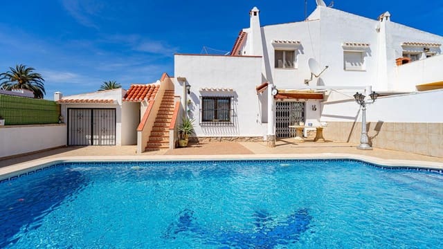 4 soverom Kjedet enebolig til salgs i Paraje Natural, Torrevieja med svømmebasseng garasje - € 339 999 (Ref: 9794768)