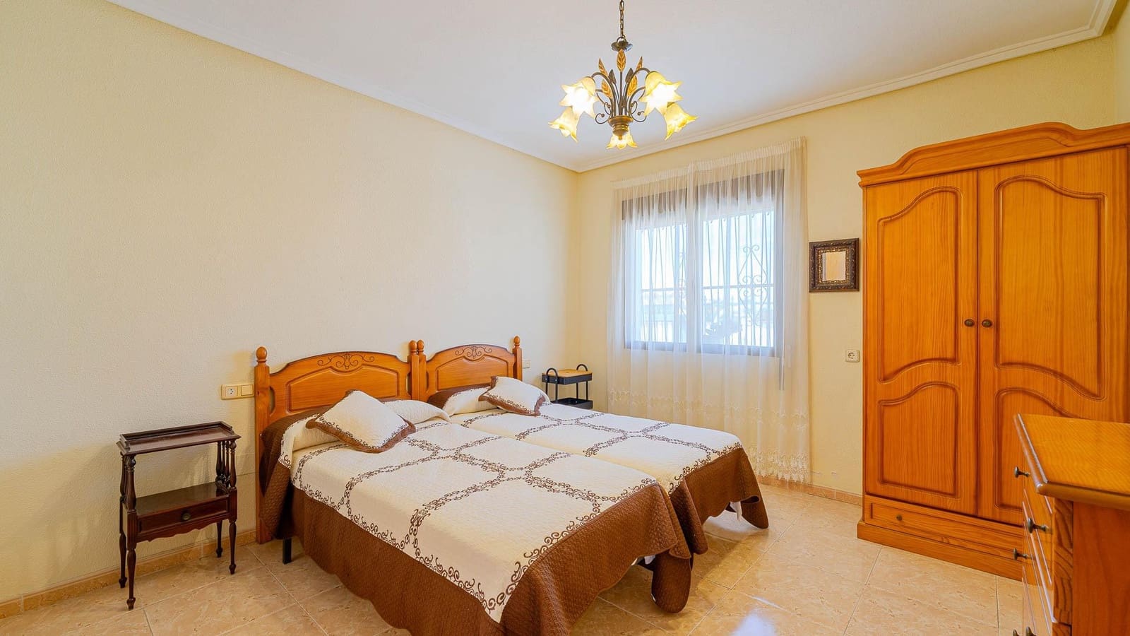 4 bedroom Semi-detached Villa for sale in Paraje Natural with pool garage - € 339,999 (Ref: 9794768)