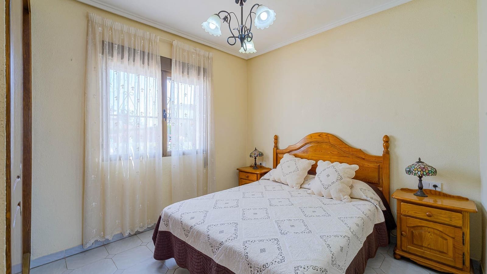 4 bedroom Semi-detached Villa for sale in Paraje Natural with pool garage - € 339,999 (Ref: 9794768)