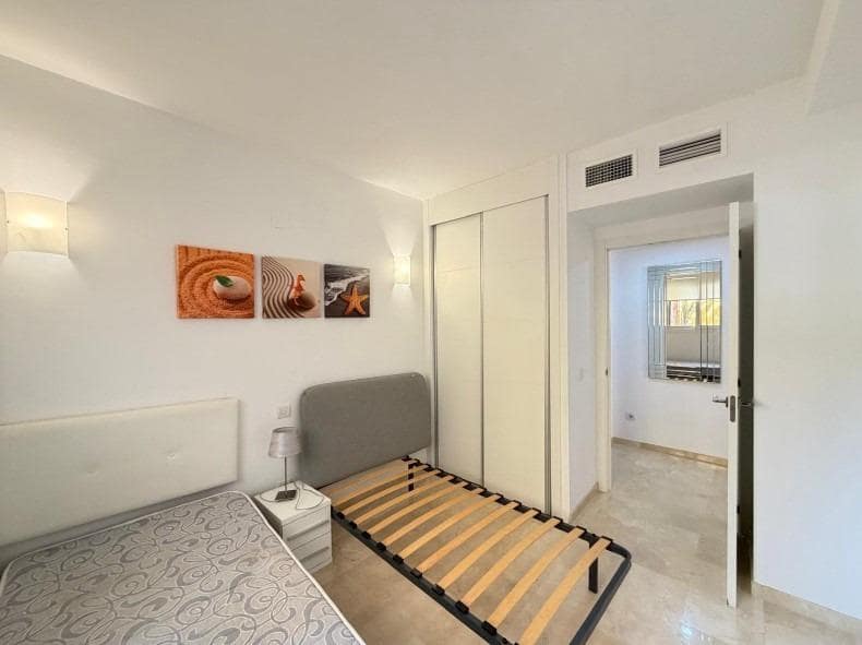 3 soverom Leilighet til salgs i Punta Prima med svømmebasseng garasje - € 289 000 (Ref: 9797242)