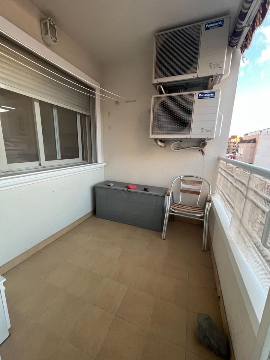 3 sovrum Lägenhet till salu i Torrevieja - 199 999 € (Ref: 9799396)