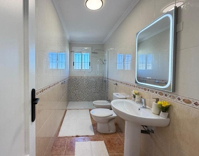 Apartamento de 3 habitaciones en Orihuela Costa en venta con piscina - 259.900 € (Ref: 9799398)