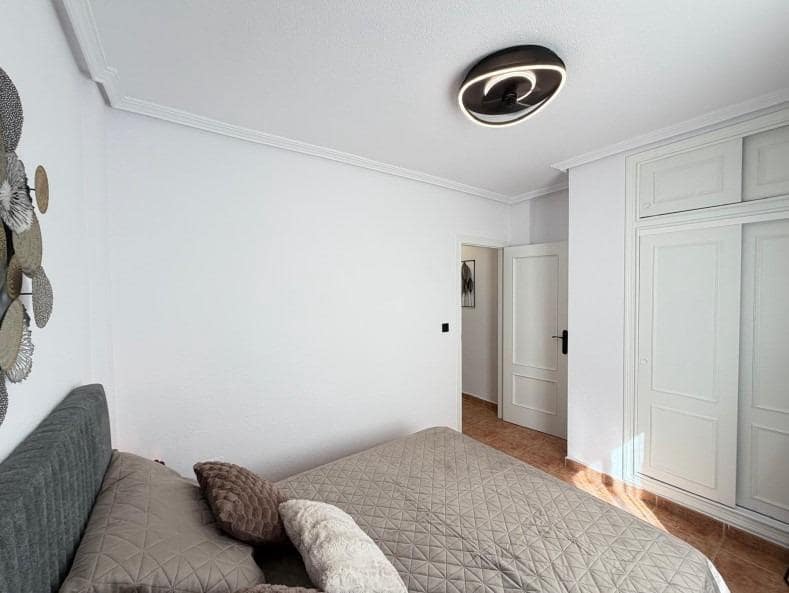 Apartamento de 3 habitaciones en Orihuela Costa en venta con piscina - 259.900 € (Ref: 9799398)