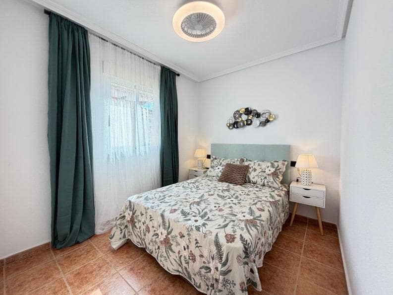 Apartamento de 3 habitaciones en Orihuela Costa en venta con piscina - 259.900 € (Ref: 9799398)