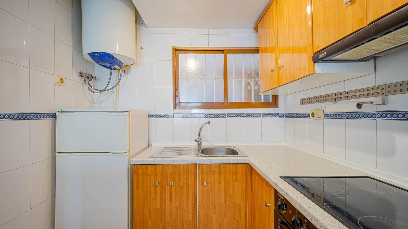 2 slaapkamer Appartement te koop in Torrevieja met zwembad - € 140.000 (Ref: 9812248)