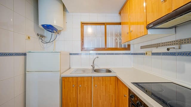 2 slaapkamer Appartement te koop in Parque de las Naciones, Torrevieja met zwembad - € 140.000 (Ref: 9812248)