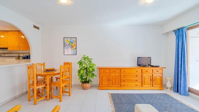 2 slaapkamer Appartement te koop in Parque de las Naciones, Torrevieja met zwembad - € 140.000 (Ref: 9812248)