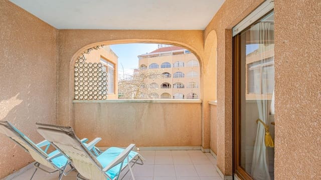 2 slaapkamer Appartement te koop in Parque de las Naciones, Torrevieja met zwembad - € 140.000 (Ref: 9812248)