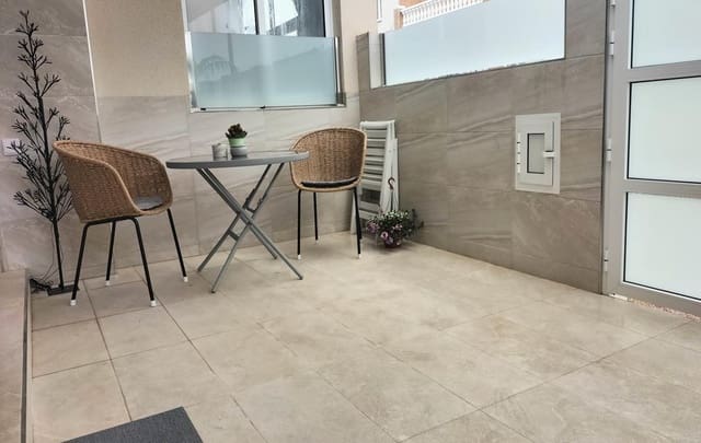 2 soveværelse Rækkehus til salg i El Chaparral - La Siesta - La Torreta, Torrevieja - € 219.000 (Ref: 9825391)