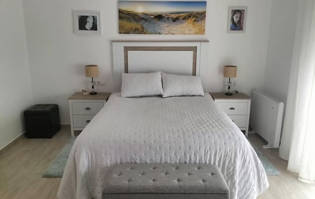 2 soveværelse Rækkehus til salg i El Chaparral - La Siesta - La Torreta, Torrevieja - € 219.000 (Ref: 9825391)