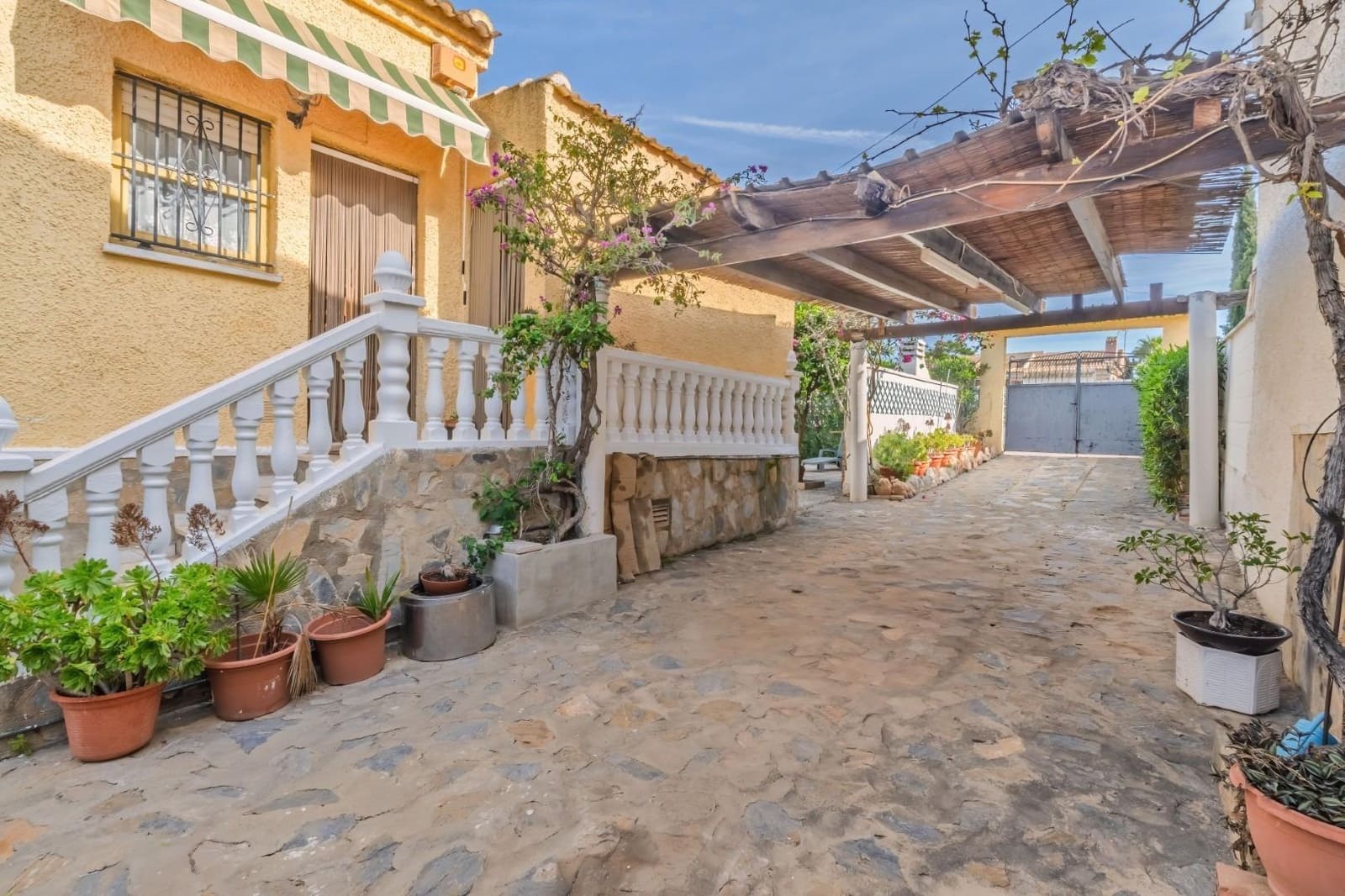 3 sypialnia Willa na sprzedaż w Torrevieja - 219 999 € (Ref: 9826609)