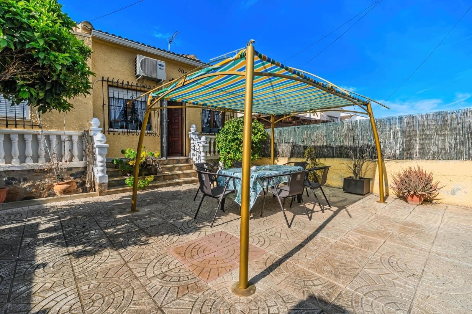 3 sypialnia Willa na sprzedaż w Torrevieja - 219 999 € (Ref: 9826609)