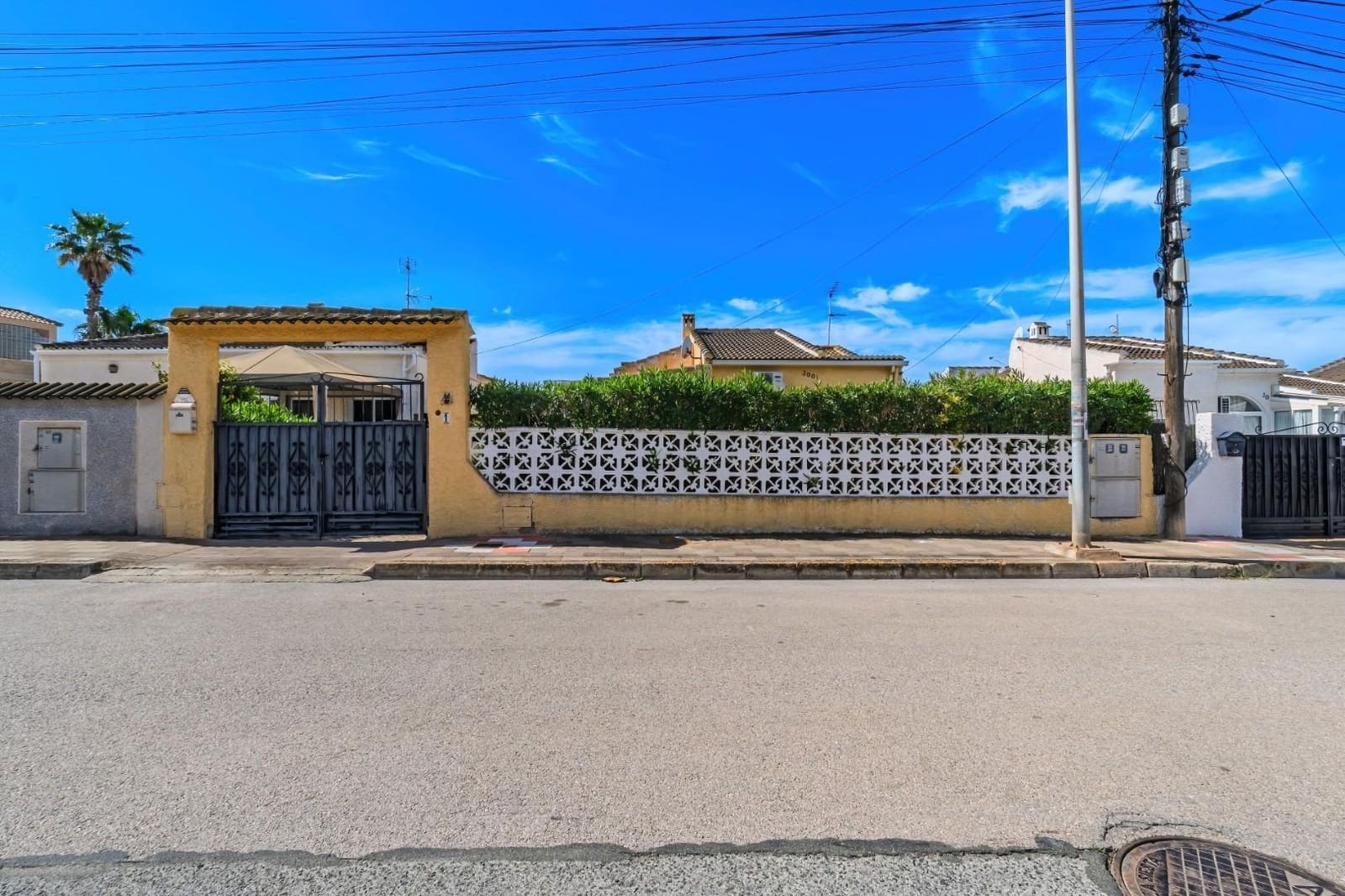 3 sypialnia Willa na sprzedaż w Torrevieja - 219 999 € (Ref: 9826609)