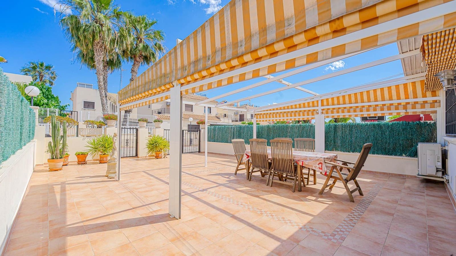 3 bedroom Semi-detached Villa for sale in Aguas Nuevas with pool - € 229,999 (Ref: 9839397)
