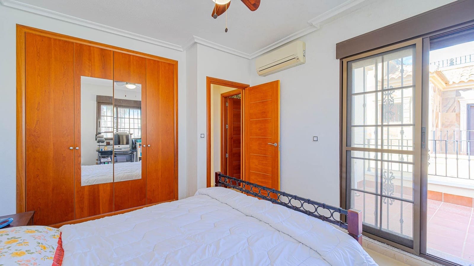 3 bedroom Semi-detached Villa for sale in Aguas Nuevas with pool - € 229,999 (Ref: 9839397)