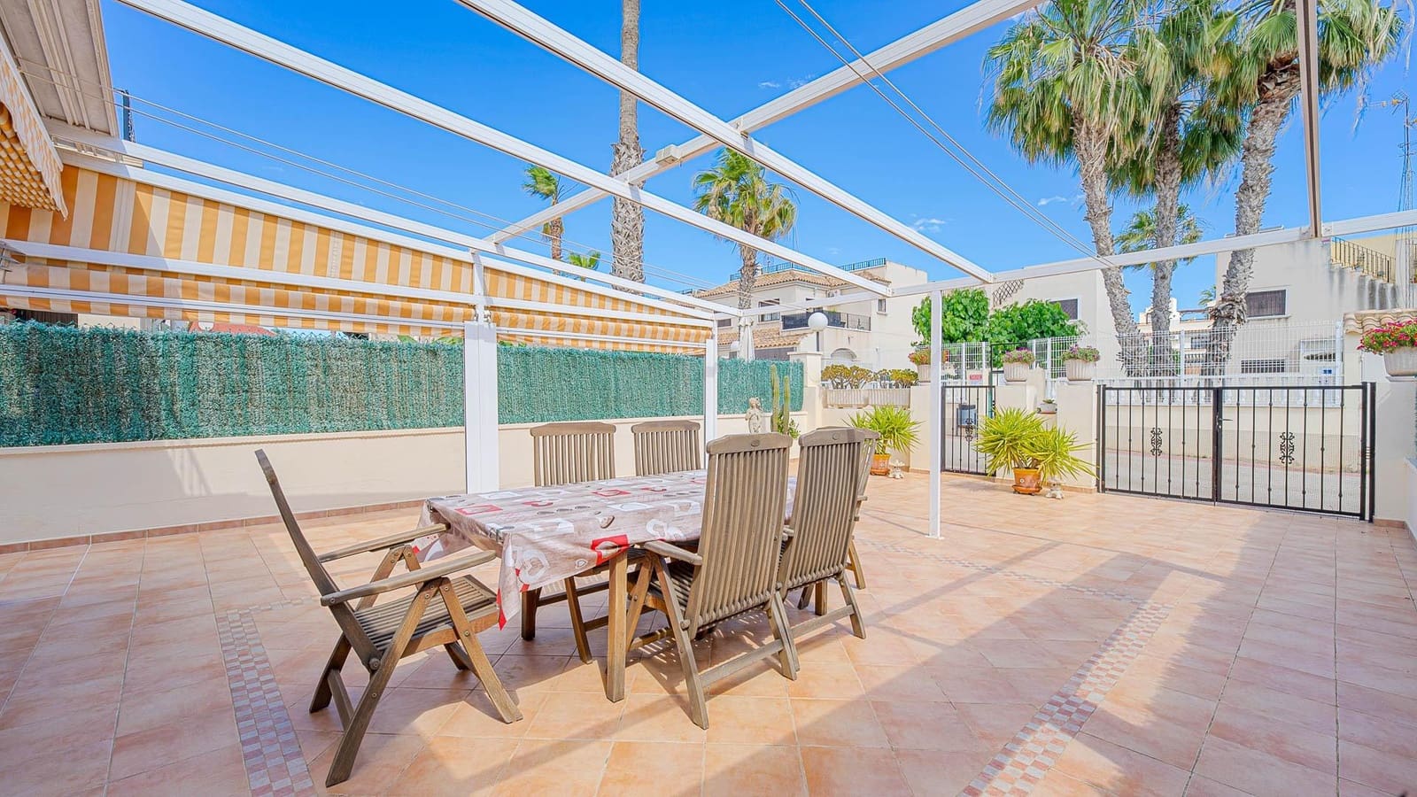 3 bedroom Semi-detached Villa for sale in Aguas Nuevas with pool - € 229,999 (Ref: 9839397)