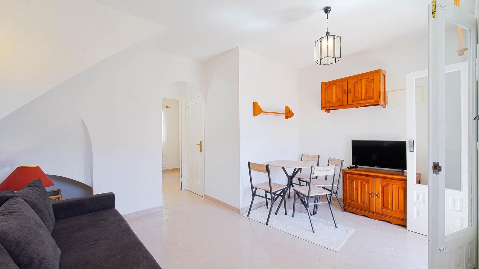 1 soveværelse Bungalow til salg i Torrevieja med swimmingpool - € 92.999 (Ref: 9851887)