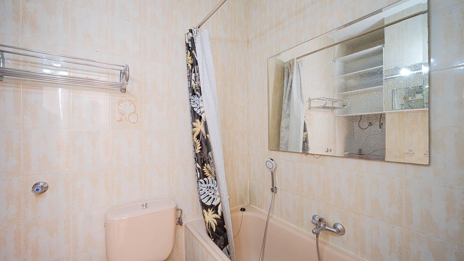 1 soveværelse Bungalow til salg i Torrevieja med swimmingpool - € 92.999 (Ref: 9851887)