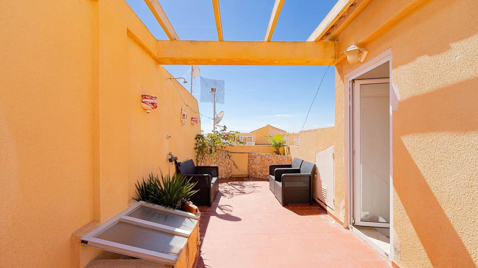 1 soveværelse Bungalow til salg i Torrevieja med swimmingpool - € 92.999 (Ref: 9851887)
