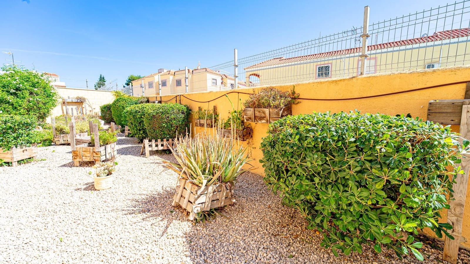 1 soveværelse Bungalow til salg i Torrevieja med swimmingpool - € 92.999 (Ref: 9851887)