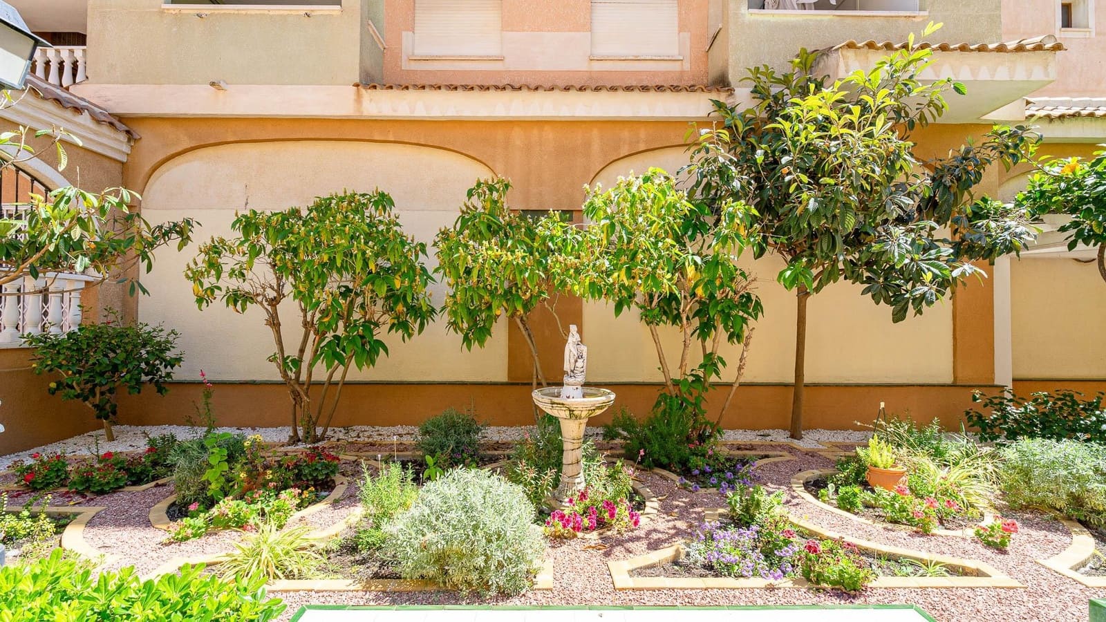 3 camera da letto Appartamento in vendita in Torrevieja con piscina - 149.000 € (Rif: 9855585)