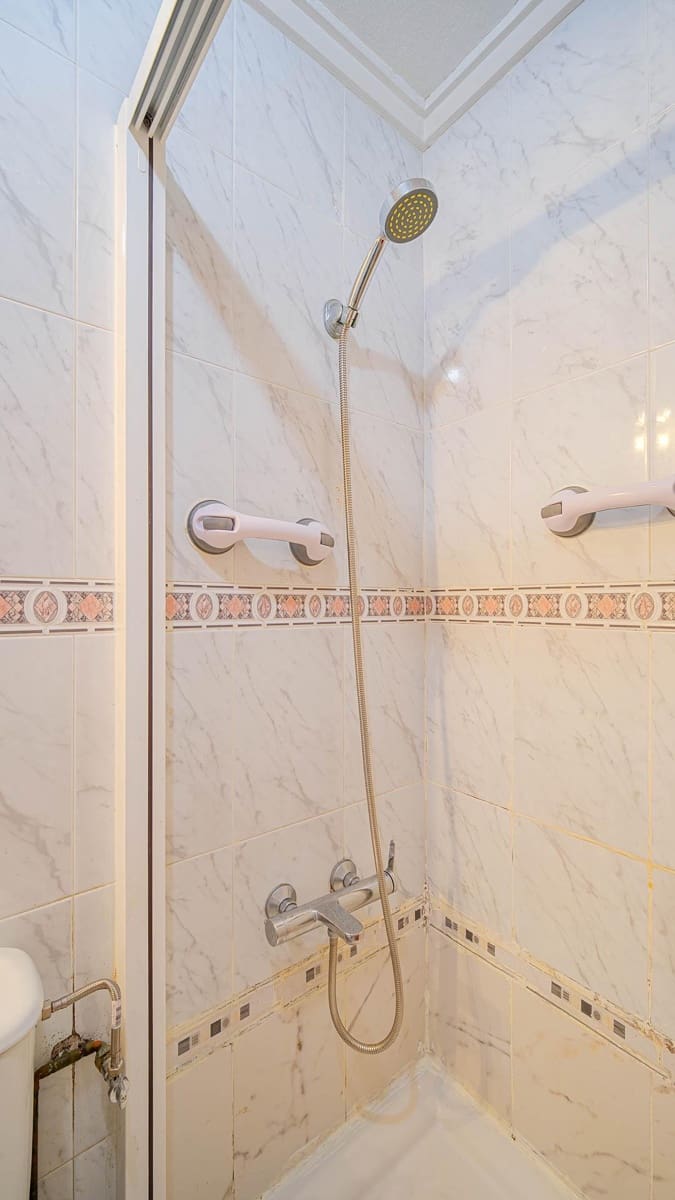 2 chambre Bungalow à vendre à Torrevieja avec piscine - 139 999 € (Ref: 9857652)