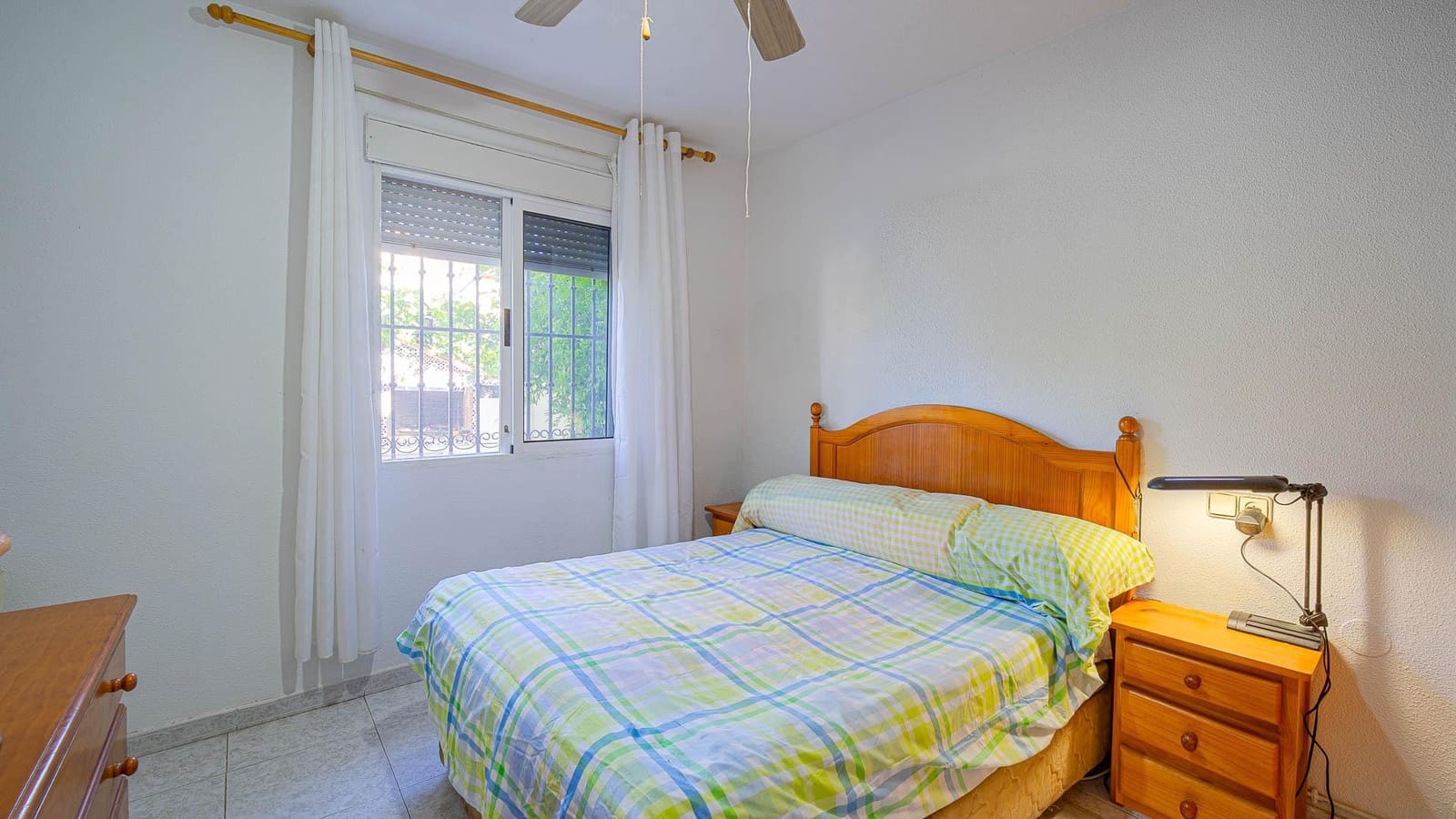 2 chambre Bungalow à vendre à Torrevieja avec piscine - 139 999 € (Ref: 9857652)