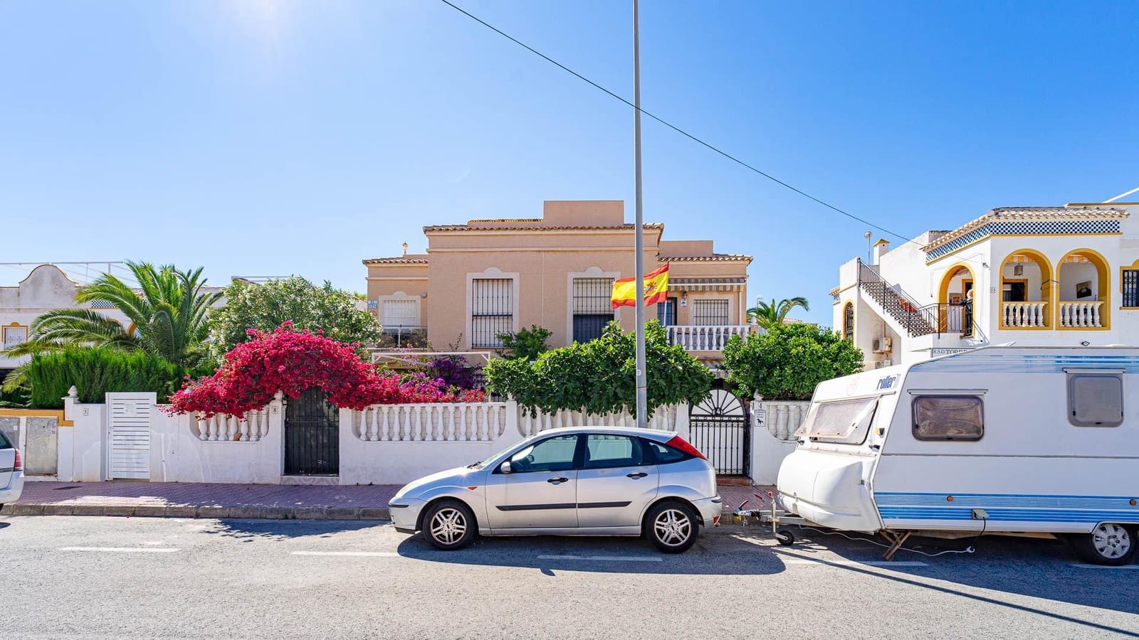 2 chambre Bungalow à vendre à Torrevieja avec piscine - 139 999 € (Ref: 9857652)