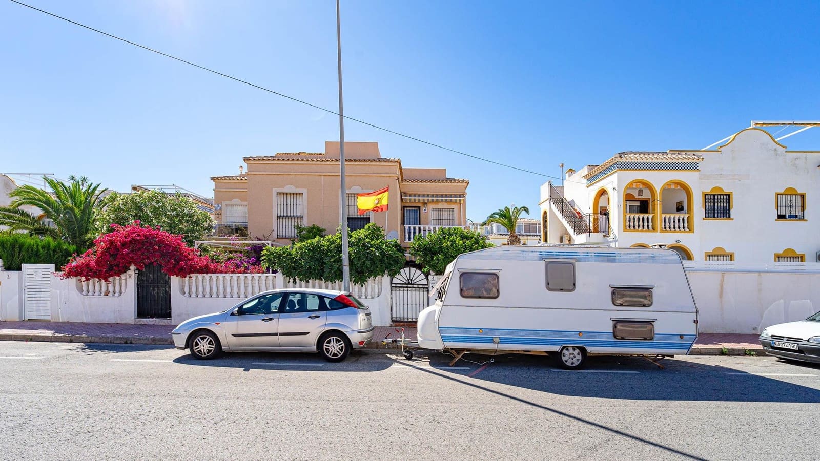 2 chambre Bungalow à vendre à Torrevieja avec piscine - 139 999 € (Ref: 9857652)