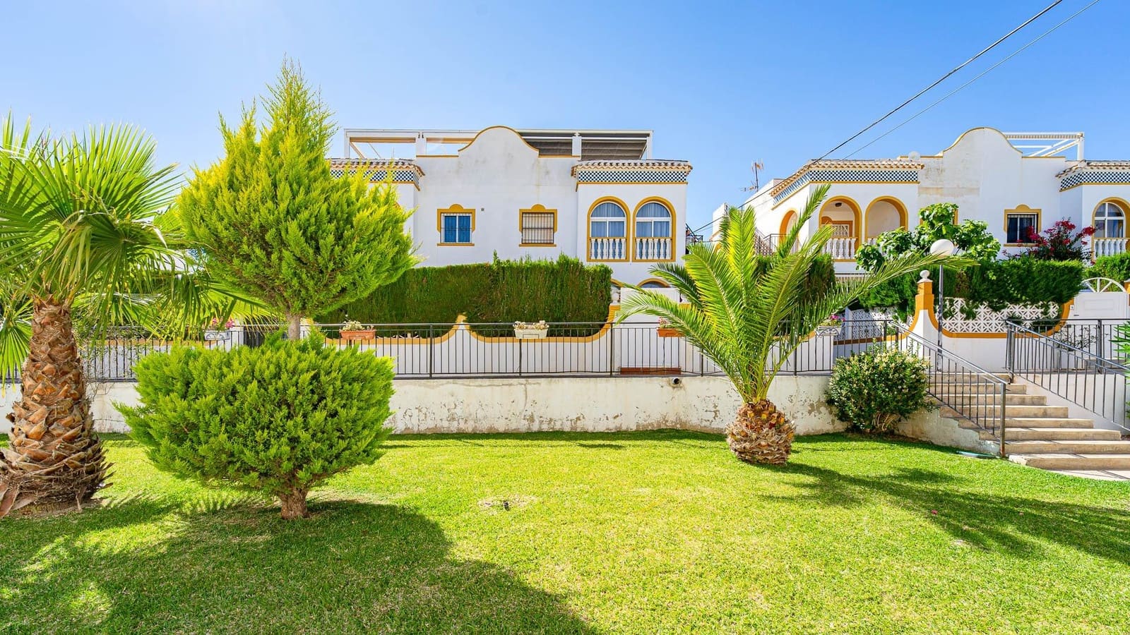 2 chambre Bungalow à vendre à Torrevieja avec piscine - 139 999 € (Ref: 9857652)