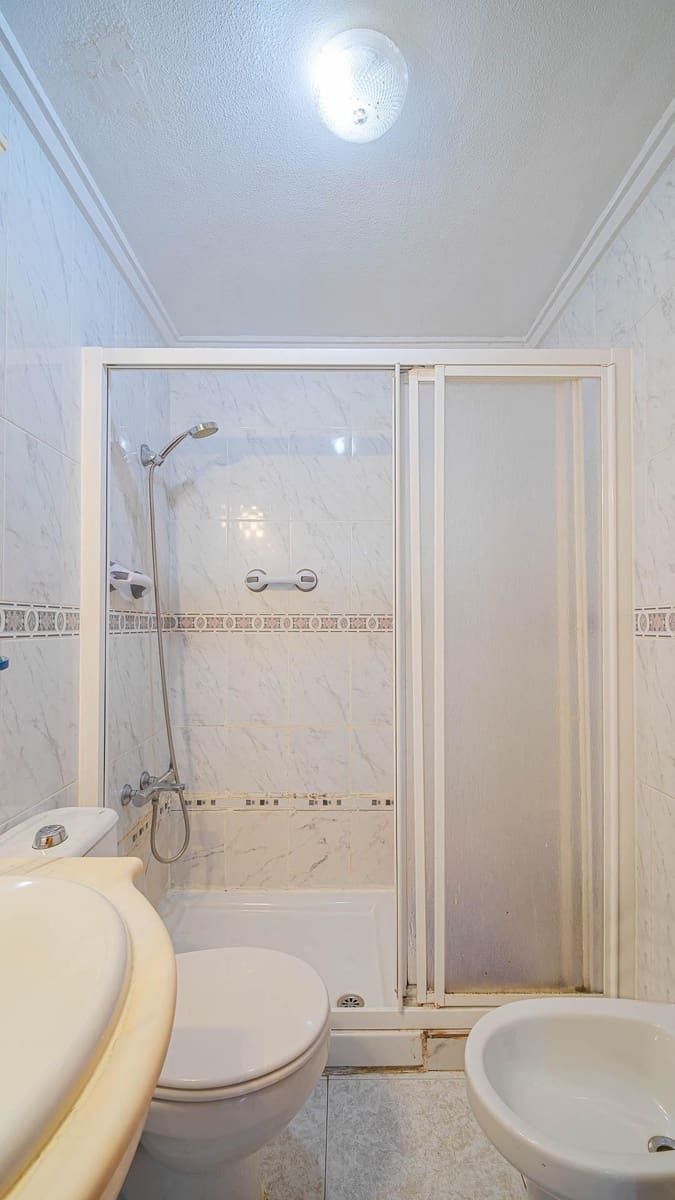 2 bedroom Bungalow for sale in Torrevieja with pool - € 139,999 (Ref: 9876561)