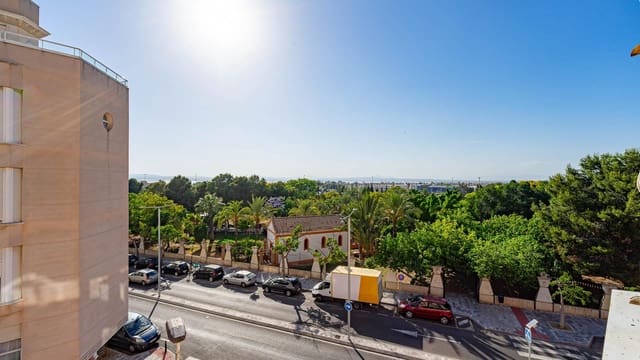 Apartamento de 2 habitaciones en Centro, Torrevieja en venta con piscina - 139.999 € (Ref: 9884938)