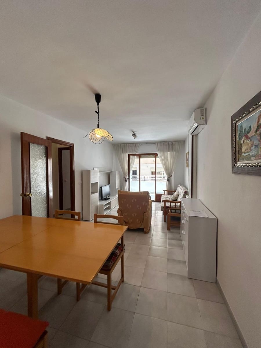 Apartamento de 2 habitaciones en Torrevieja en venta - 136.000 € (Ref: 9894005)