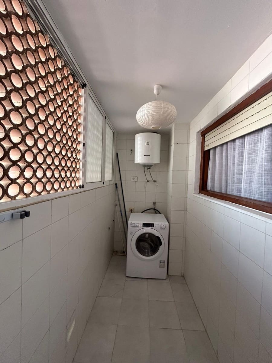 Apartamento de 2 habitaciones en Torrevieja en venta - 136.000 € (Ref: 9894005)