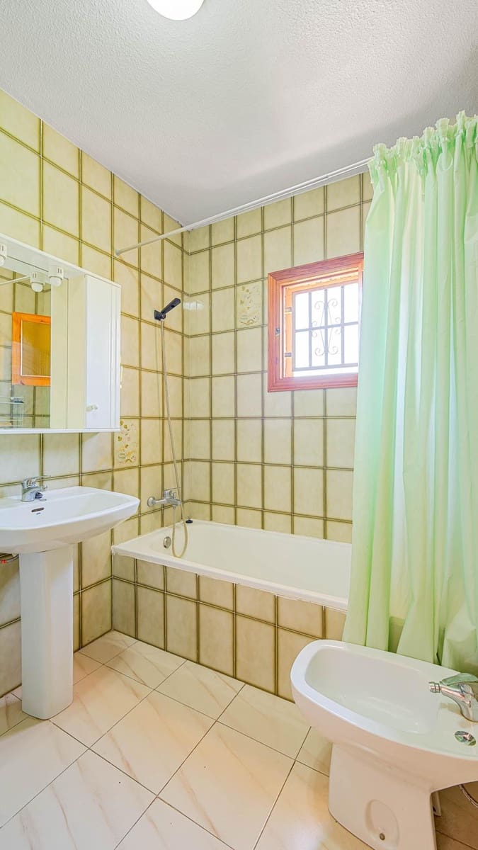 2 sovrum Bungalow till salu i Torrevieja - 189 999 € (Ref: 9898915)