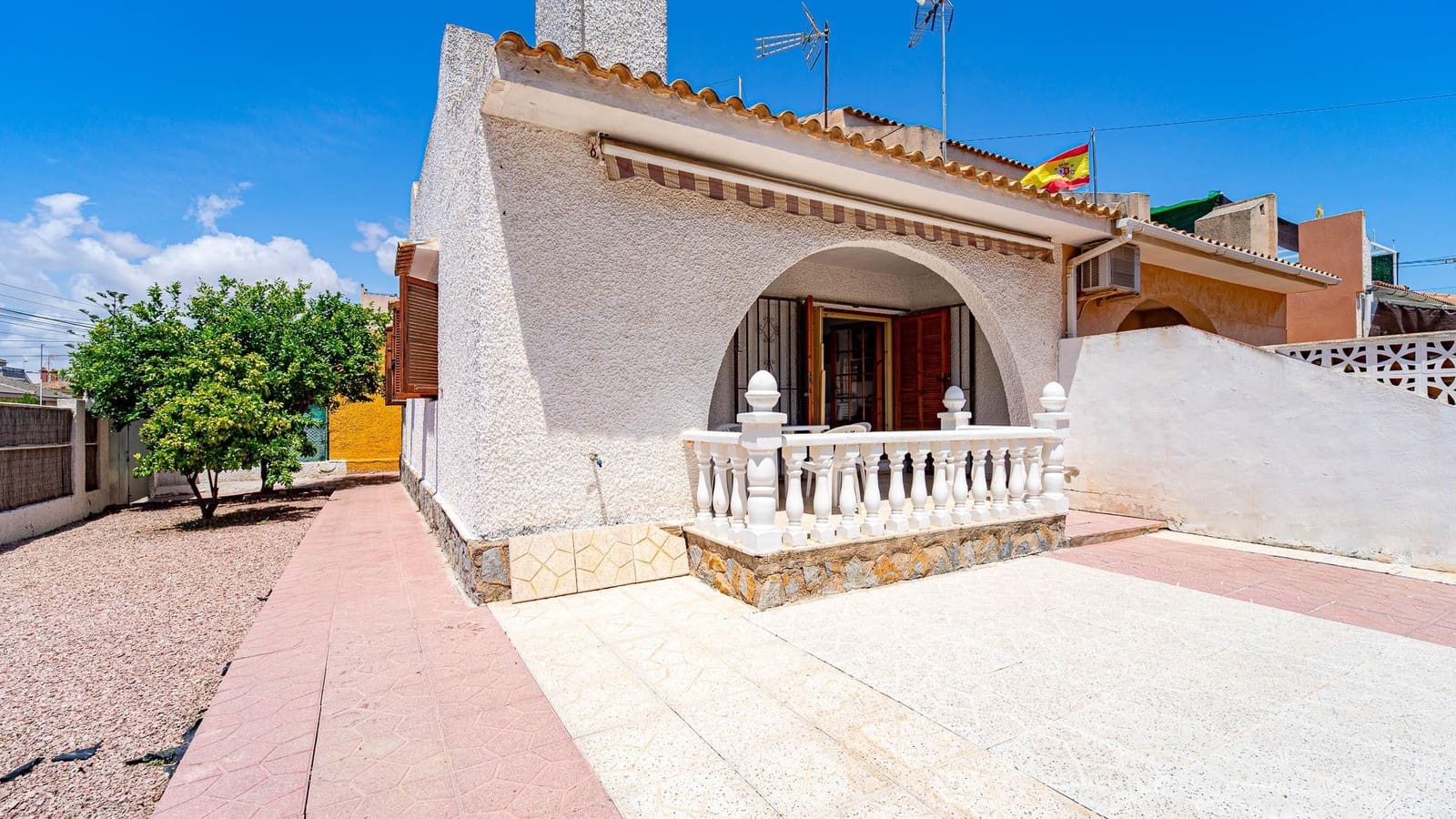 2 sovrum Bungalow till salu i Torrevieja - 189 999 € (Ref: 9898915)