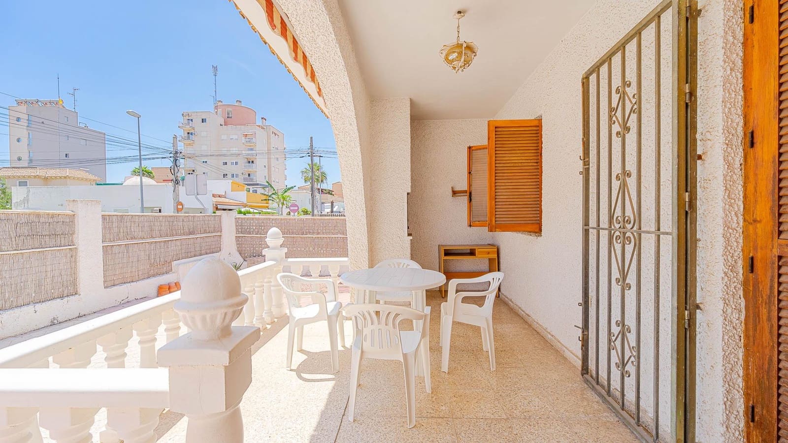 2 sovrum Bungalow till salu i Torrevieja - 189 999 € (Ref: 9898915)