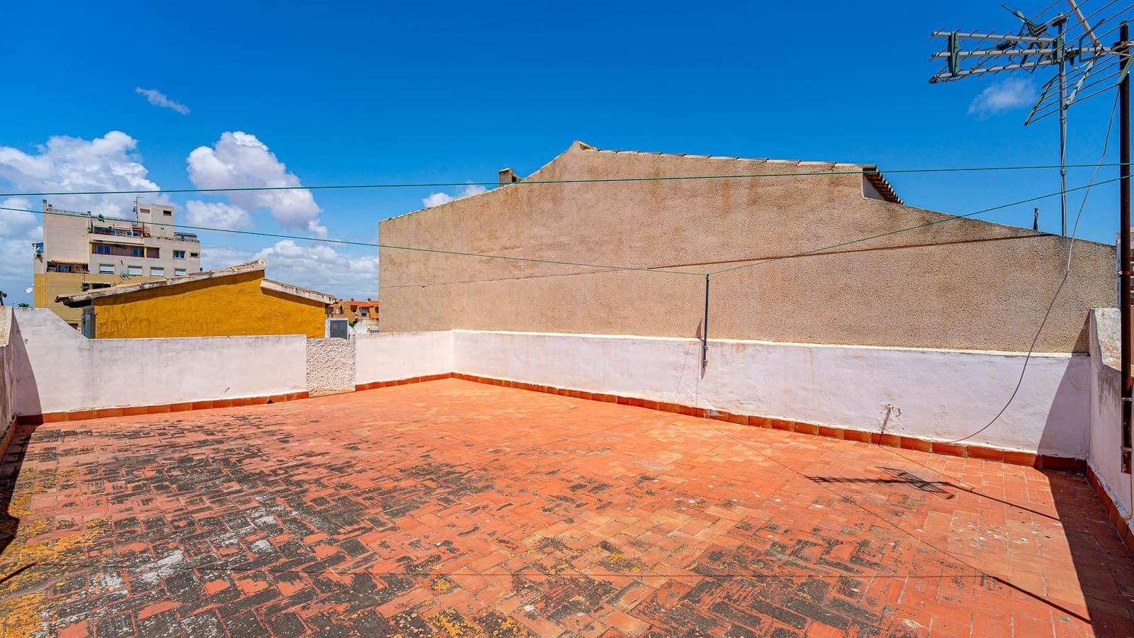 2 sovrum Bungalow till salu i Torrevieja - 189 999 € (Ref: 9898915)