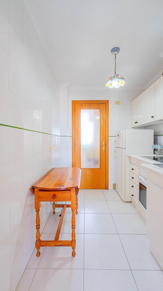 2 Zimmer Apartment zu verkaufen in Torrevieja mit Pool - 149.999 € (Ref: 9900128)