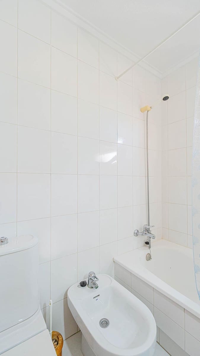 2 Zimmer Apartment zu verkaufen in Torrevieja mit Pool - 149.999 € (Ref: 9900128)