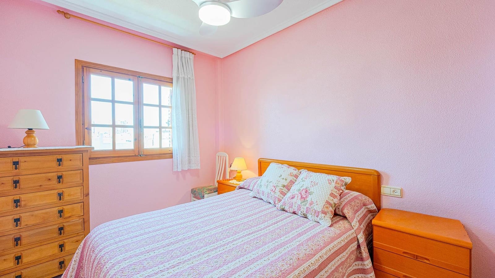 2 Zimmer Apartment zu verkaufen in Torrevieja mit Pool - 149.999 € (Ref: 9900128)