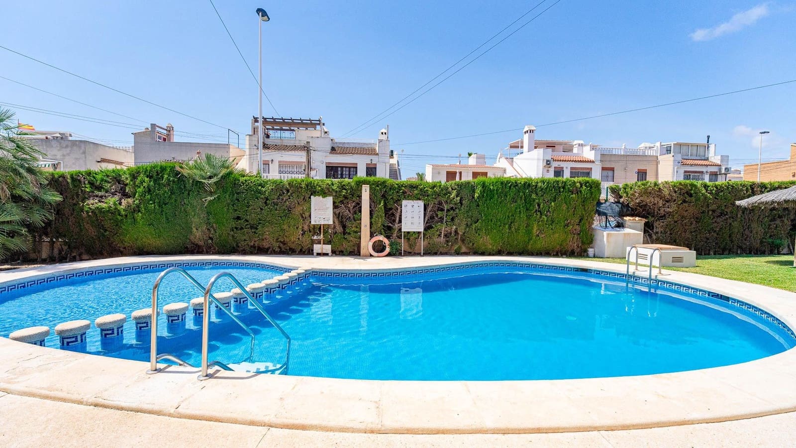 2 Zimmer Apartment zu verkaufen in Torrevieja mit Pool - 149.999 € (Ref: 9900128)
